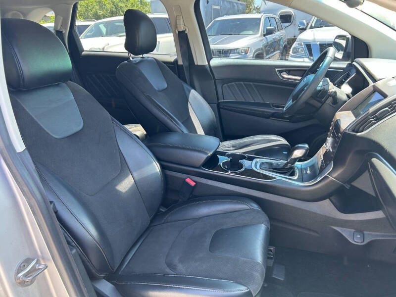 2017 Ford Edge Sport