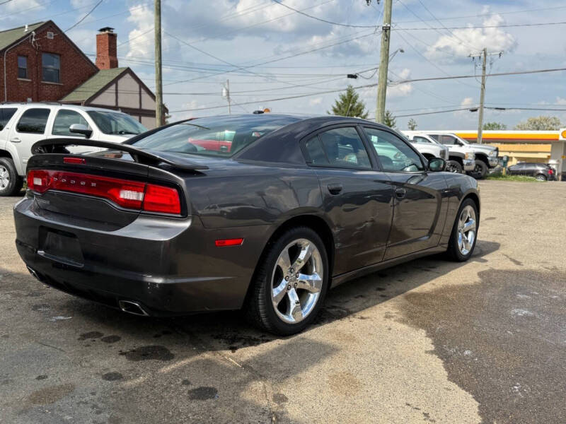 2013 Dodge Charger SXT