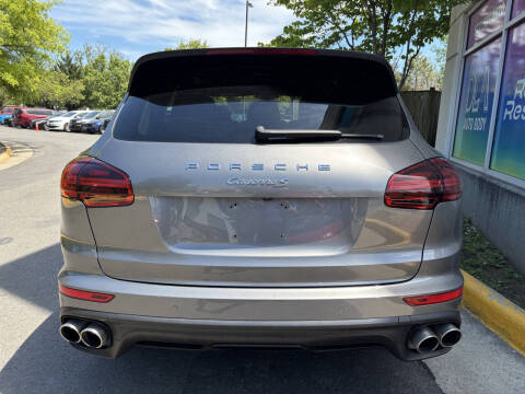 2016 Porsche Cayenne S