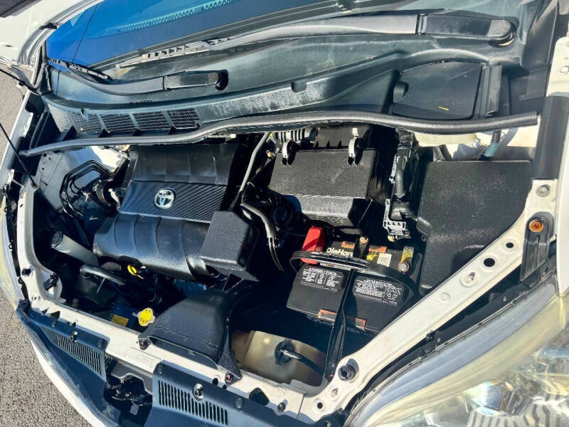 2011 Toyota Sienna LE 8-Passenger