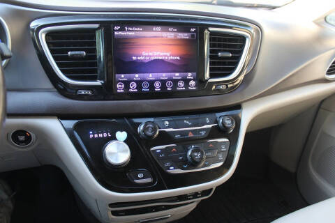 2018 Chrysler Pacifica Touring L Plus