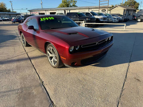 2017 Dodge Challenger SXT Plus
