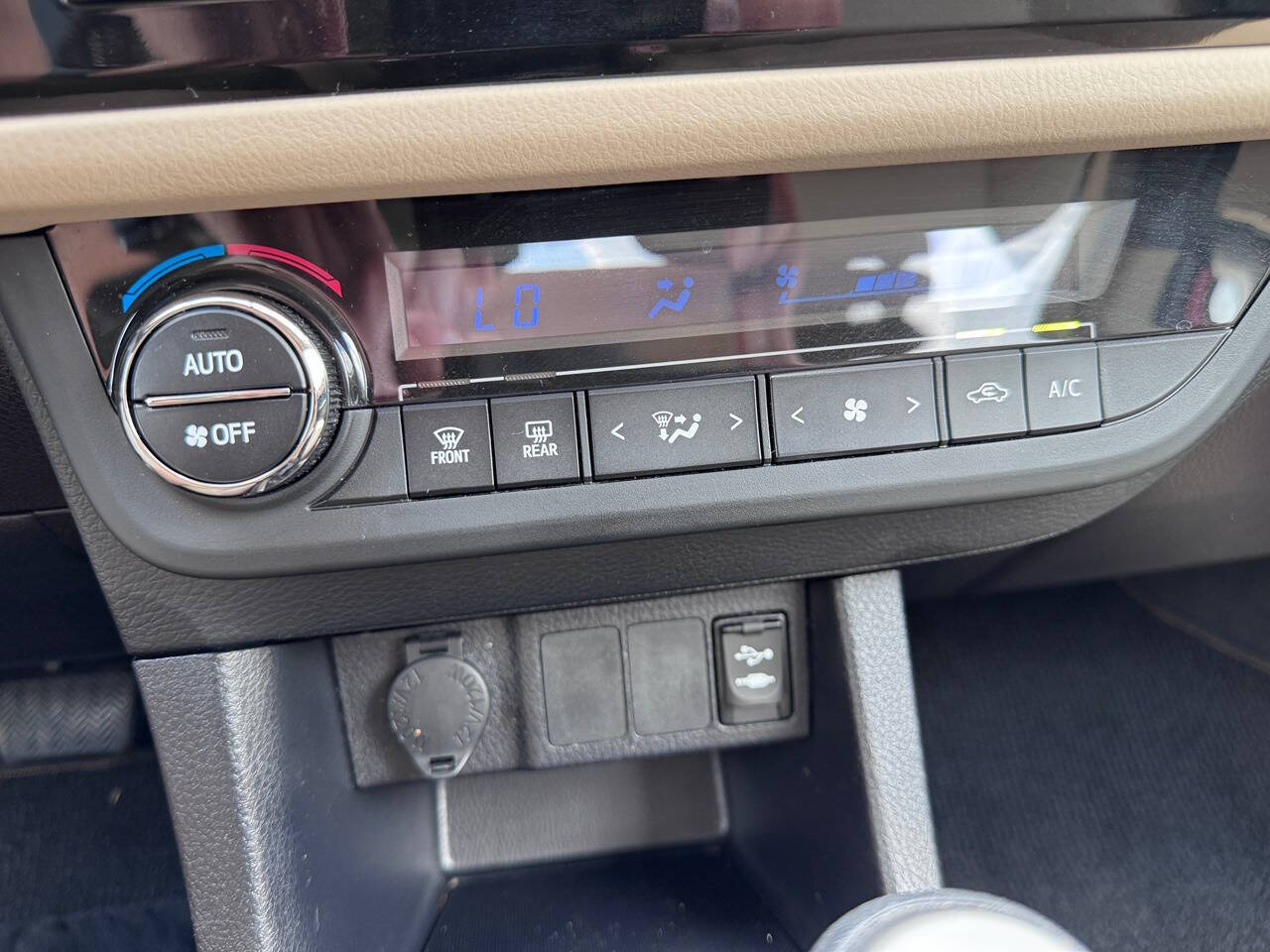 2015 Toyota Corolla 10