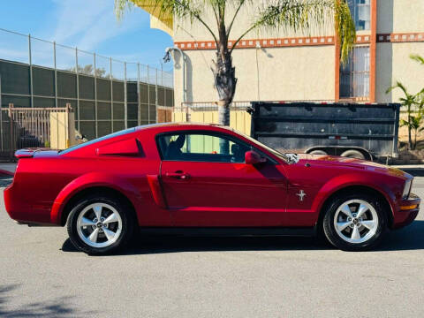 2007 Ford Mustang V6 Deluxe