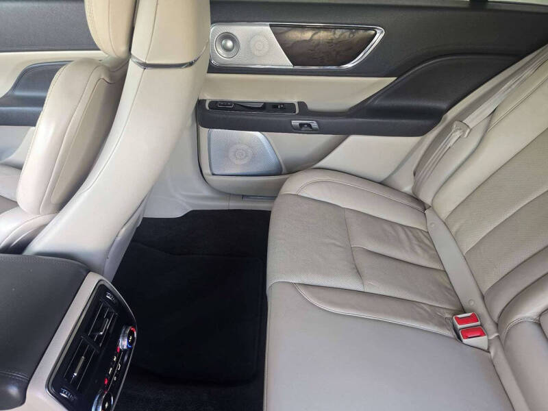 2017 Lincoln Continental Reserve