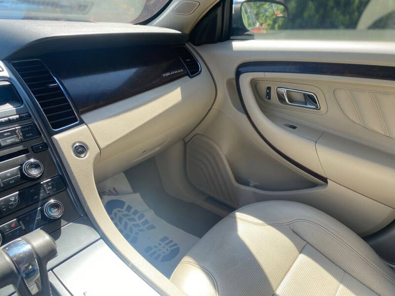 2012 Ford Taurus Limited