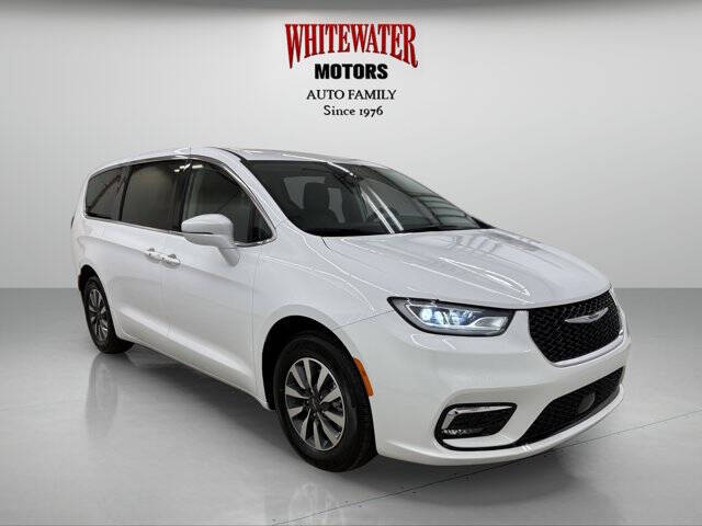 2022 Chrysler Pacifica Hybrid Touring L