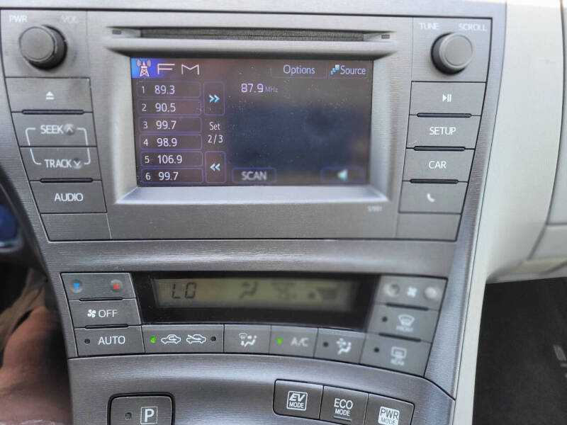 2014 Toyota Prius Two