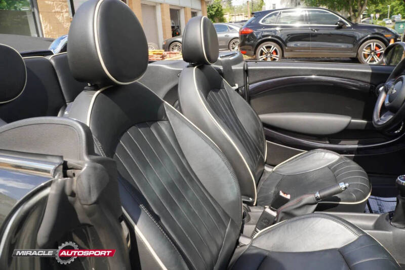 2011 MINI Cooper John Cooper Works