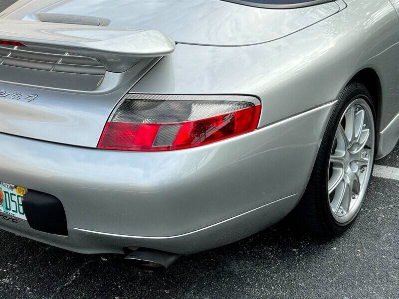 2001 Porsche 911 Carrera photo 10