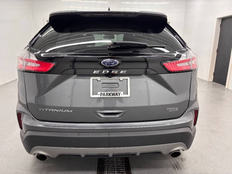 2021 Ford Edge Titanium