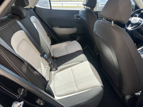 2022 Hyundai Venue SEL