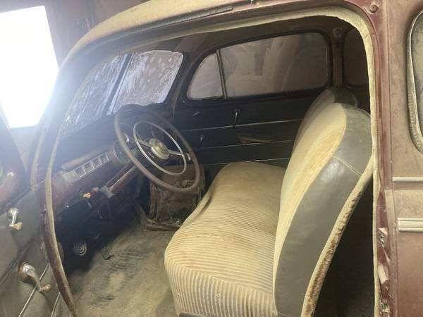 1946 Ford Super Deluxe