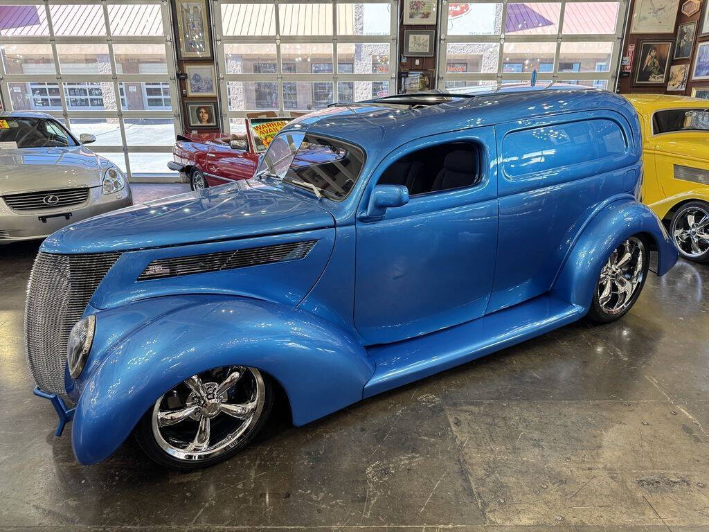 1937 Ford Delivery Van 3
