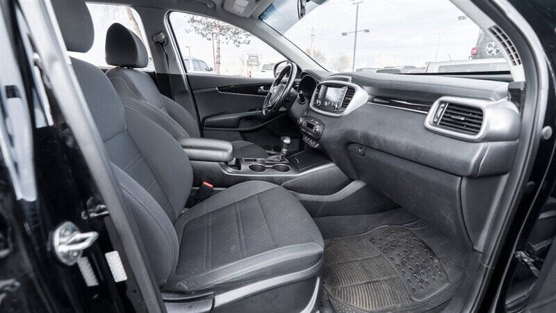 2020 Kia Sorento S V6