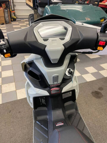 2025 ZNEN R9