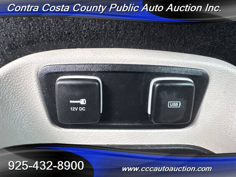 2017 Chrysler Pacifica Hybrid Touring Plus