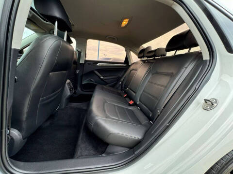 2017 Volkswagen Passat 1.8T SE