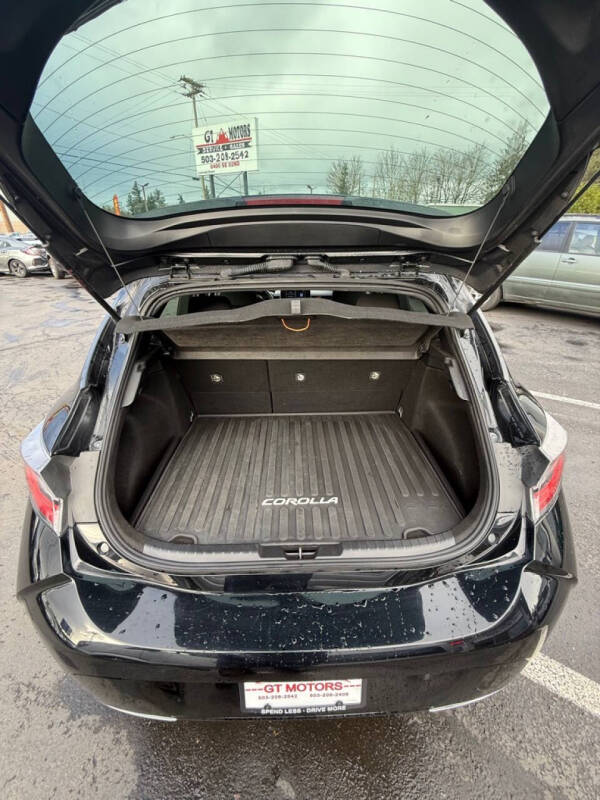 2022 Toyota Corolla Hatchback SE
