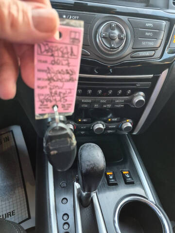 2017 Nissan Pathfinder SV