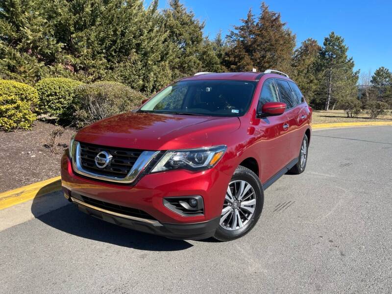2017 Nissan Pathfinder for sale at Aren Auto Group in Chantilly VA