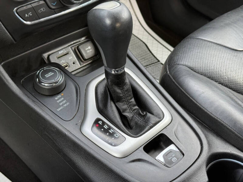 2018 Jeep Cherokee Overland