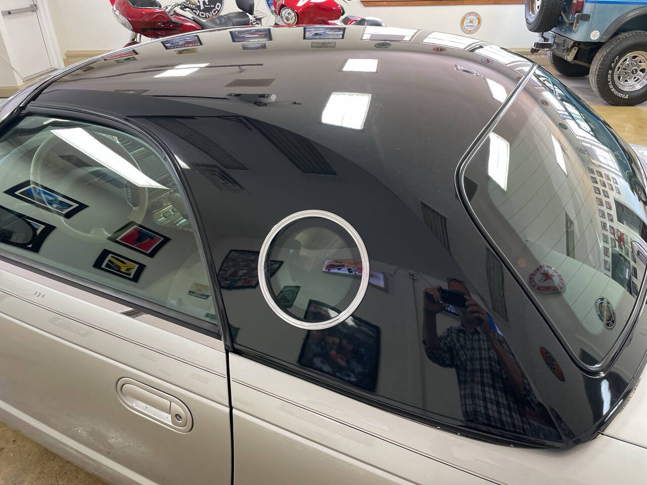 2004 Ford Thunderbird 13