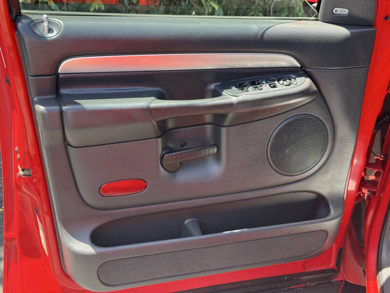 2005 Dodge Ram 1500 SRT-10