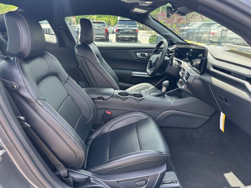 2025 Ford Mustang EcoBoost Premium