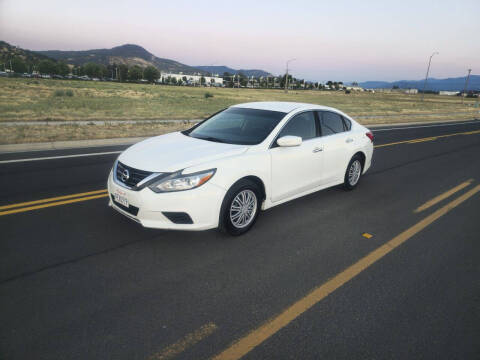 2016 Nissan Altima for sale at Viking Motors in Medford OR