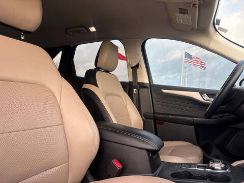 2022 Ford Escape SEL