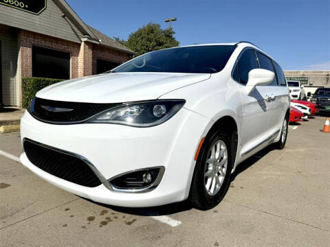 2020 Chrysler Pacifica Touring L