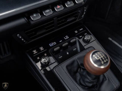 2025 Porsche 911 Carrera