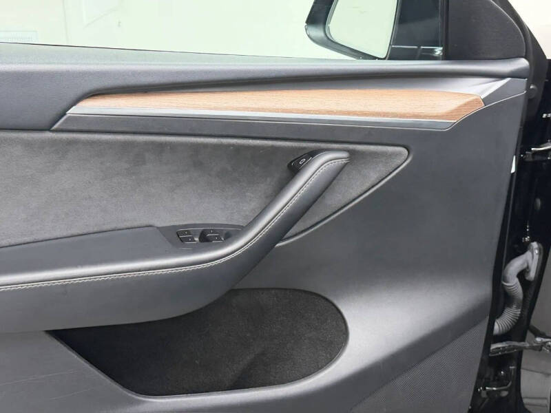2025 Tesla Model Y Long Range