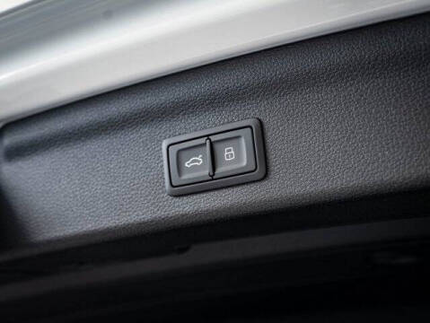 2025 Audi Q3 quattro S line Premium 45 TFSI