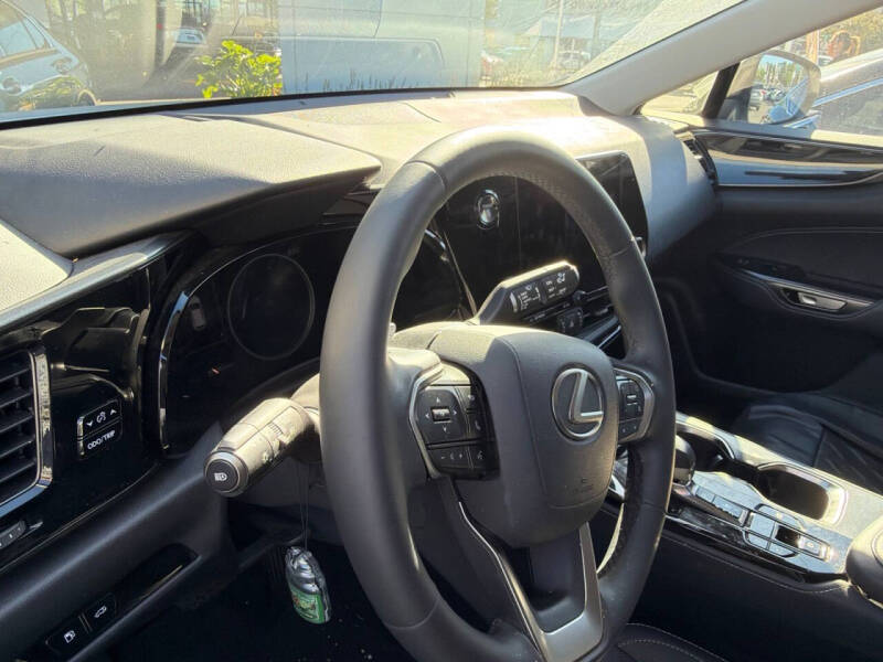 2025 Lexus NX 350h