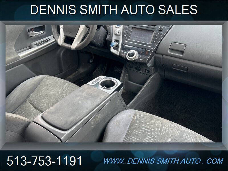 2014 Toyota Prius v Two