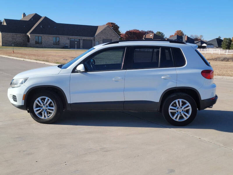 2016 Volkswagen Tiguan SEL photo 6