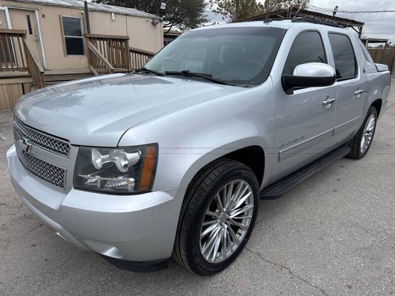 2013 Chevrolet Avalanche for sale at OASIS PARK & SELL in Spring TX