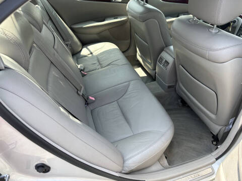 2004 Lexus ES 330