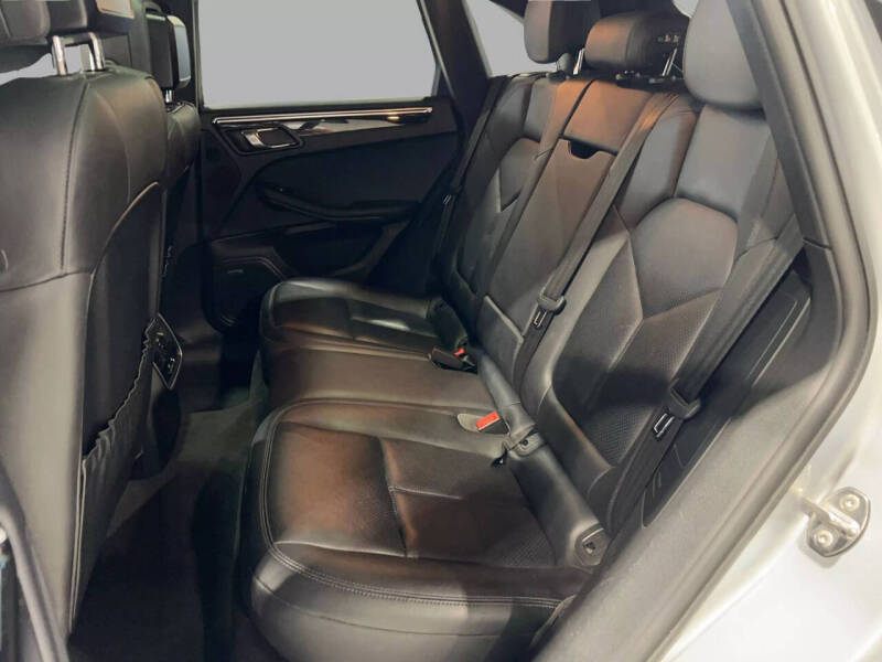 2016 Porsche Macan S