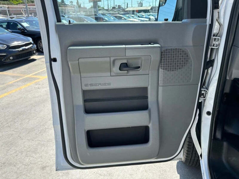 2013 Ford E-Series E-150