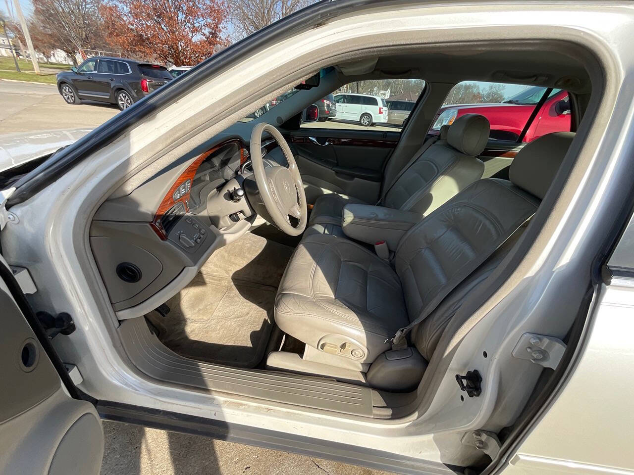 2000 Cadillac DeVille for sale at Auto Connection in Waterloo, IA