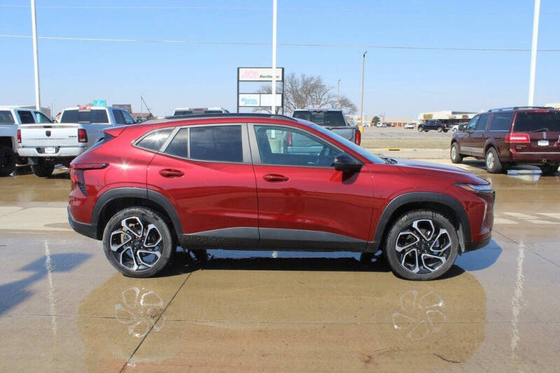 Used 2024 Chevrolet Trax RS with VIN KL77LJE21RC028565 for sale in Storm Lake, IA