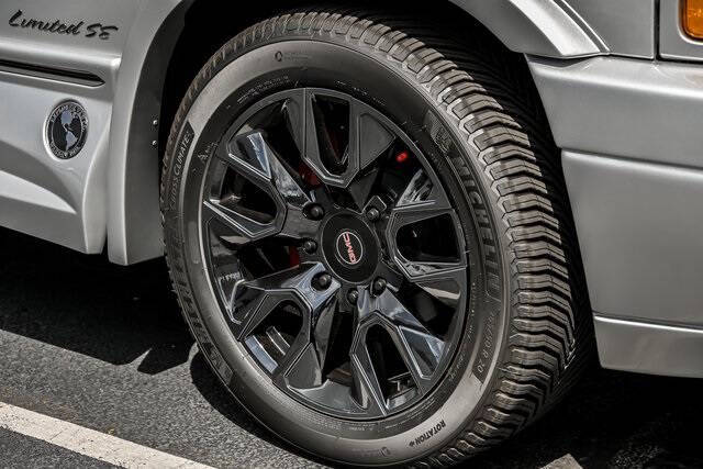 2025 GMC Savana 2500