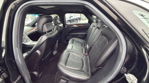 2017 Lincoln MKZ Select