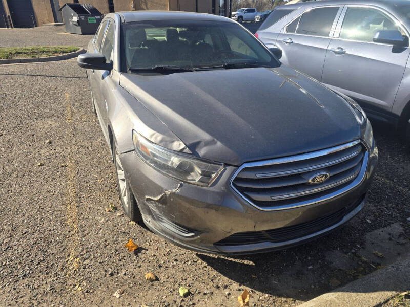 2014 Ford Taurus SE