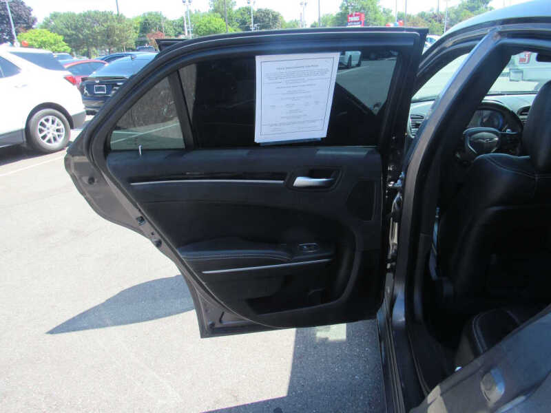2017 Chrysler 300