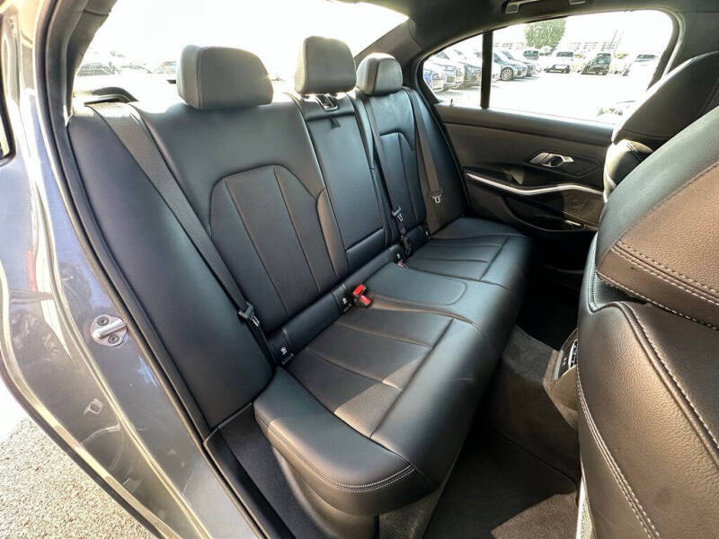 2023 BMW 3 Series 330i