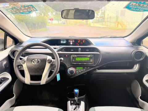 2014 Toyota Prius c Two